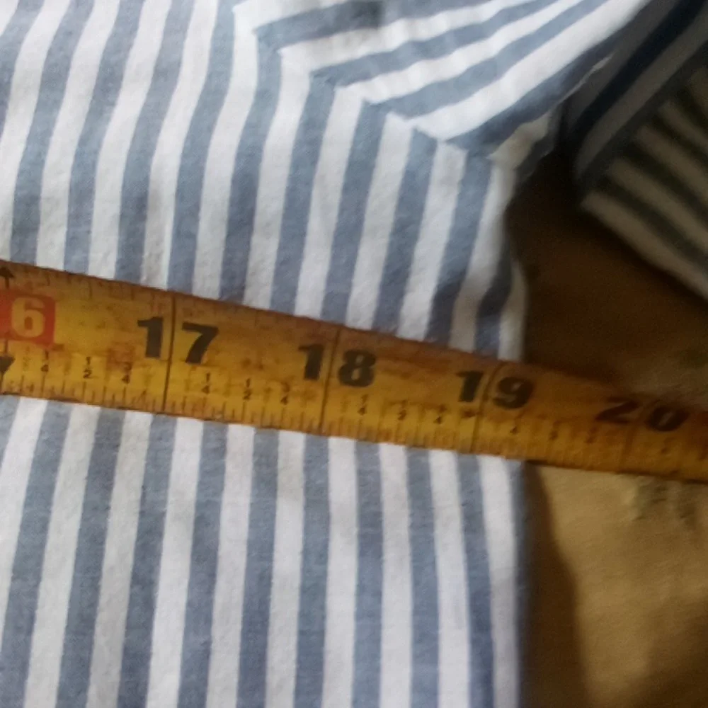 Ruffled Nautical J Crew Size 4 With 4 Button Front great Condition 38